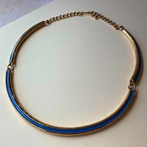 1989 Avon "Touch of Blue" Gold Tone and Blue Reversible Bibb Necklace